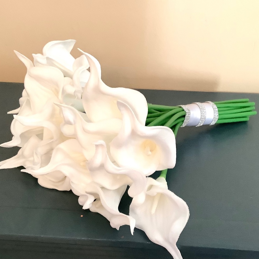 20 stem white calla lily wedding bouquet